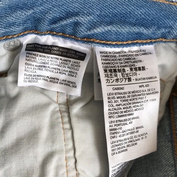 Levi’s Premium jean shorts Sz 26 Daisy Dukes raw hem jean Shorts distressed - Picture 13 of 16